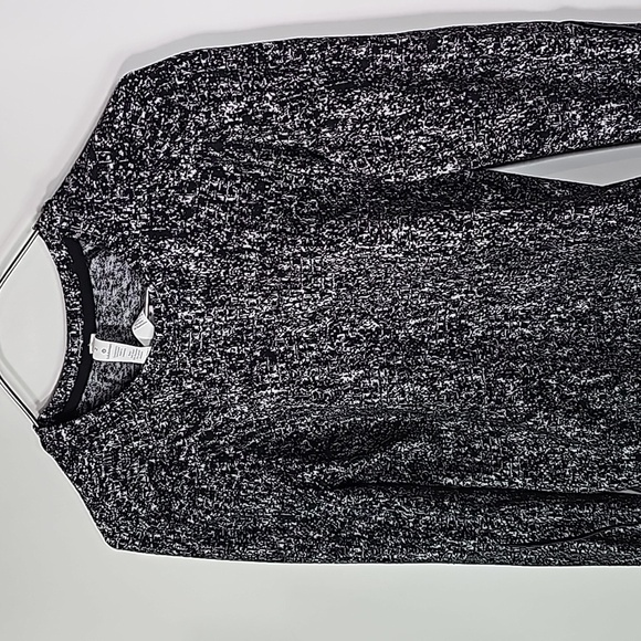 Lululemon size 2 Jacquard black and white Extra Mile Long sleeve athletic top - Picture 2 of 5